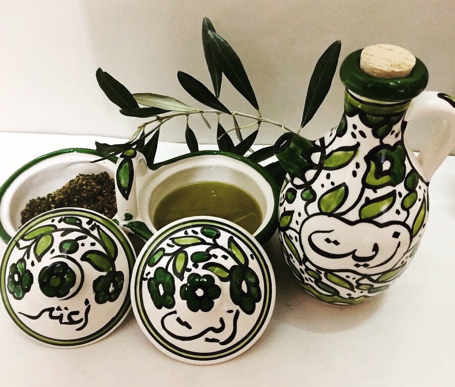 The Art and History of Hebron Ceramics 8 The Art and History of Hebron Ceramics 3