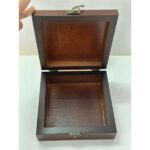 ⁦Wooden Box with  Royal handmade  Tatreez (Red & Multi-Color) - Size 23x23x6 cm⁩ - الصورة ⁦5⁩